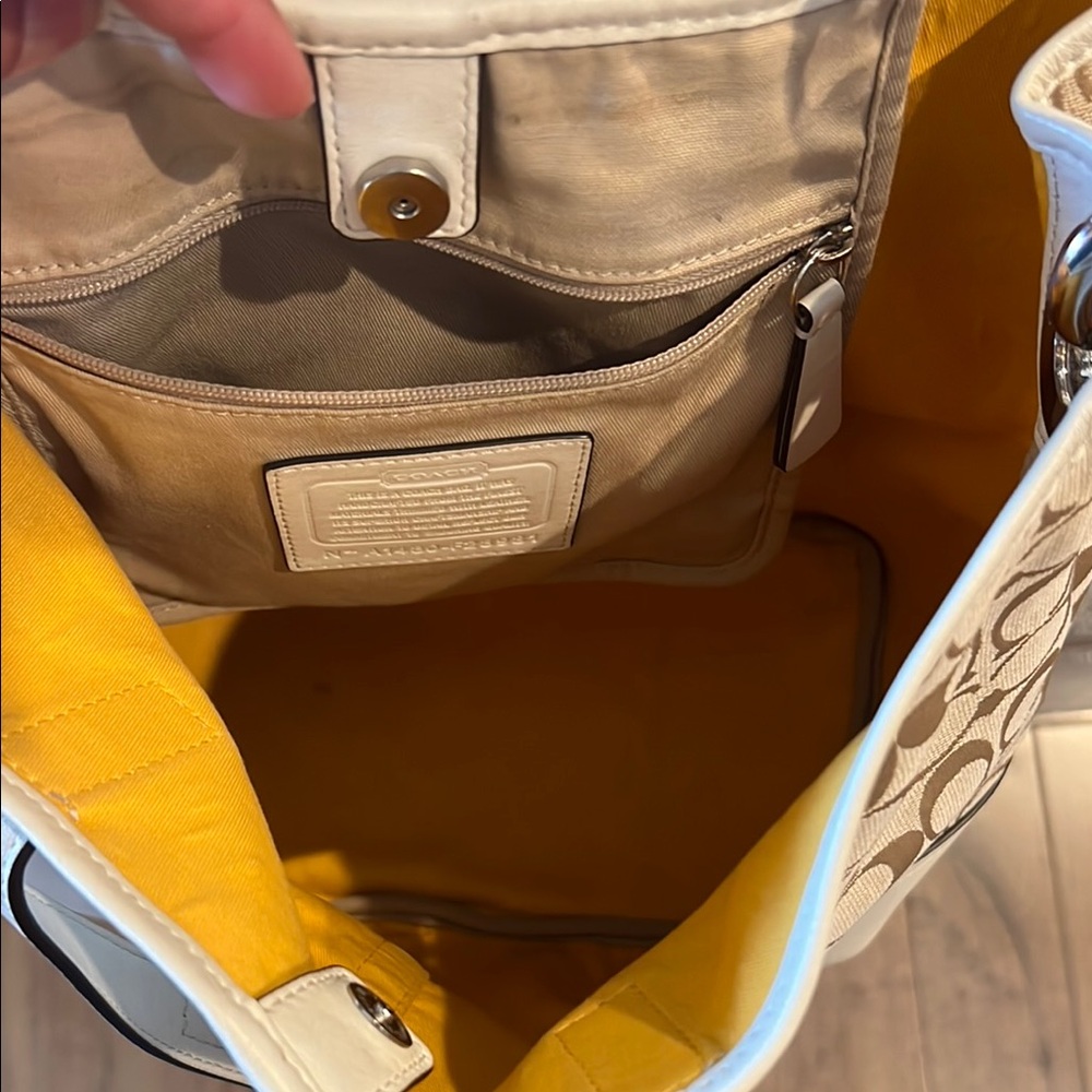 Coach Cream and White Signature Tote Bag - Picture 7 of 11
